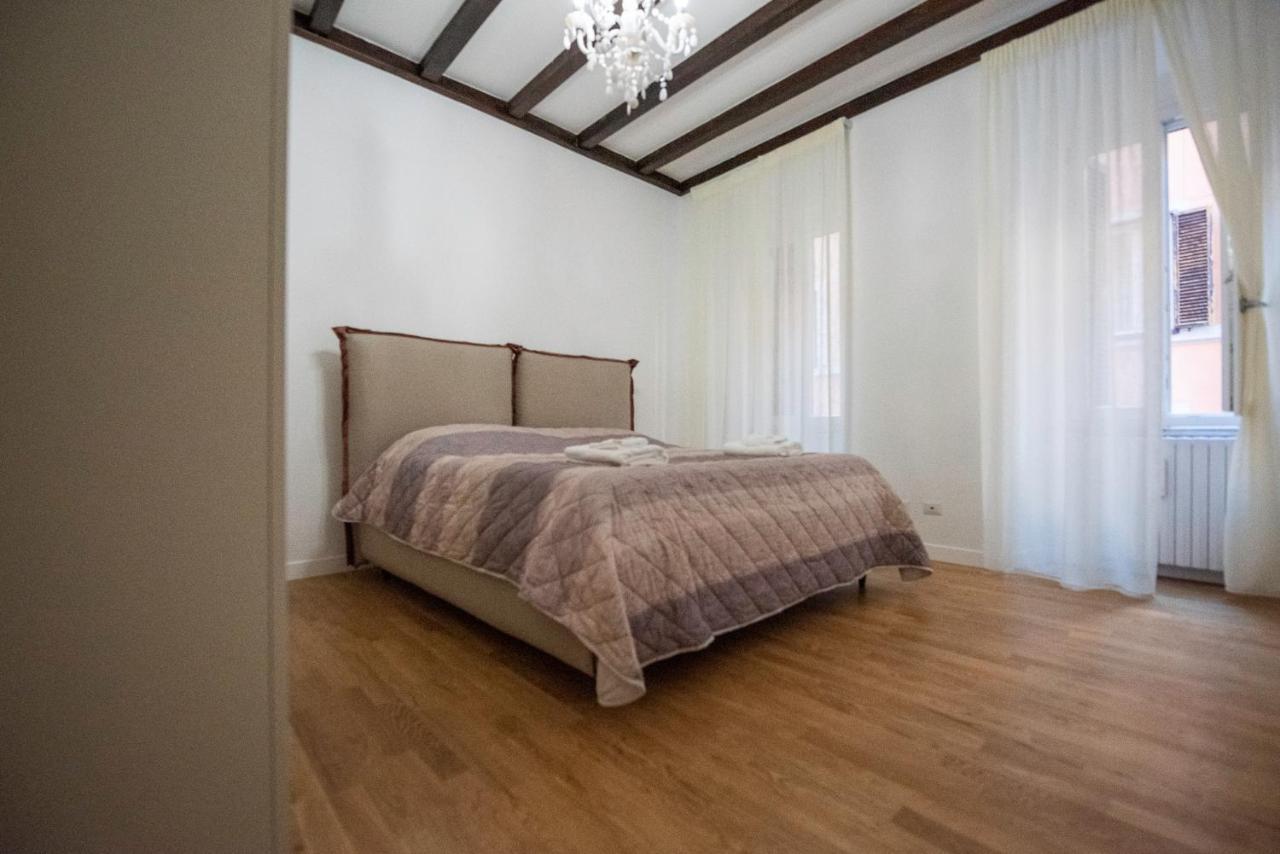 Splendido Appartamento Nel Centro Di Roma, Monti 外观 照片